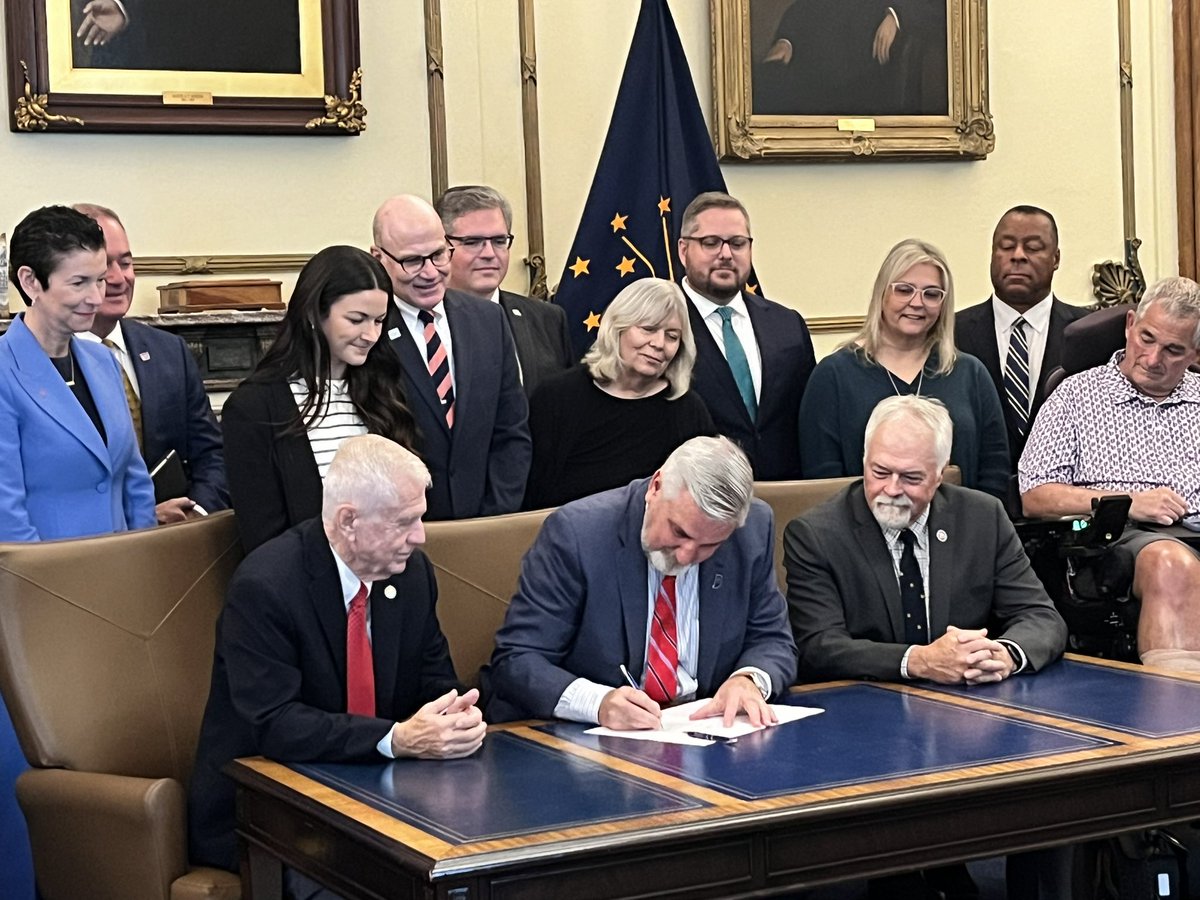 Christine Yoder tweet media