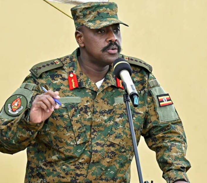 AdomeBildad's tweet photo. A time comes in the life of any nation when there remain only two choices; submit or fight. That time is now for Uganda.  We shall not submit and we have no choice but to hit back by all means in our power in defence of our people, our future and our freedoms. Go on Gen. https://t.co/s6hJe4ZLgB