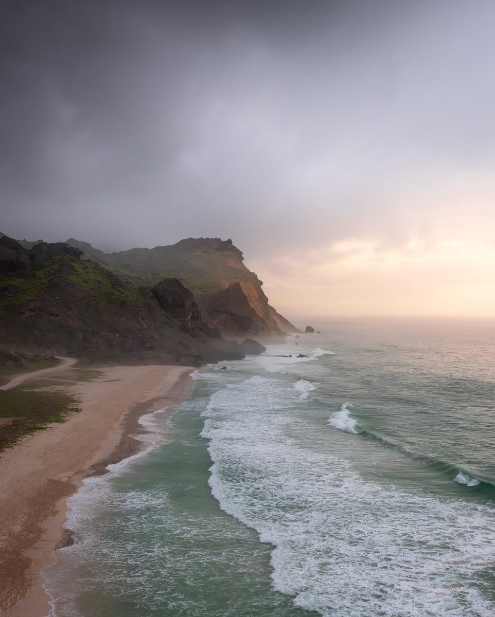 KKharusi's tweet photo. منظر لشاطئ الفزائح بمحافظة ظفار، سلطنة عُمان.

A view of Al Fazayah Beach in Dhofar Governorate, Sultanate of Oman.

صور أكثر على حسابي في الانستجرام 
More photos on Instagram
  https://t.co/JRp3f6XnmG

#oman #travelphotography #dhofar 
#عُمان #خريف_ظفار_2024 https://t.co/9rk2GUNYAu