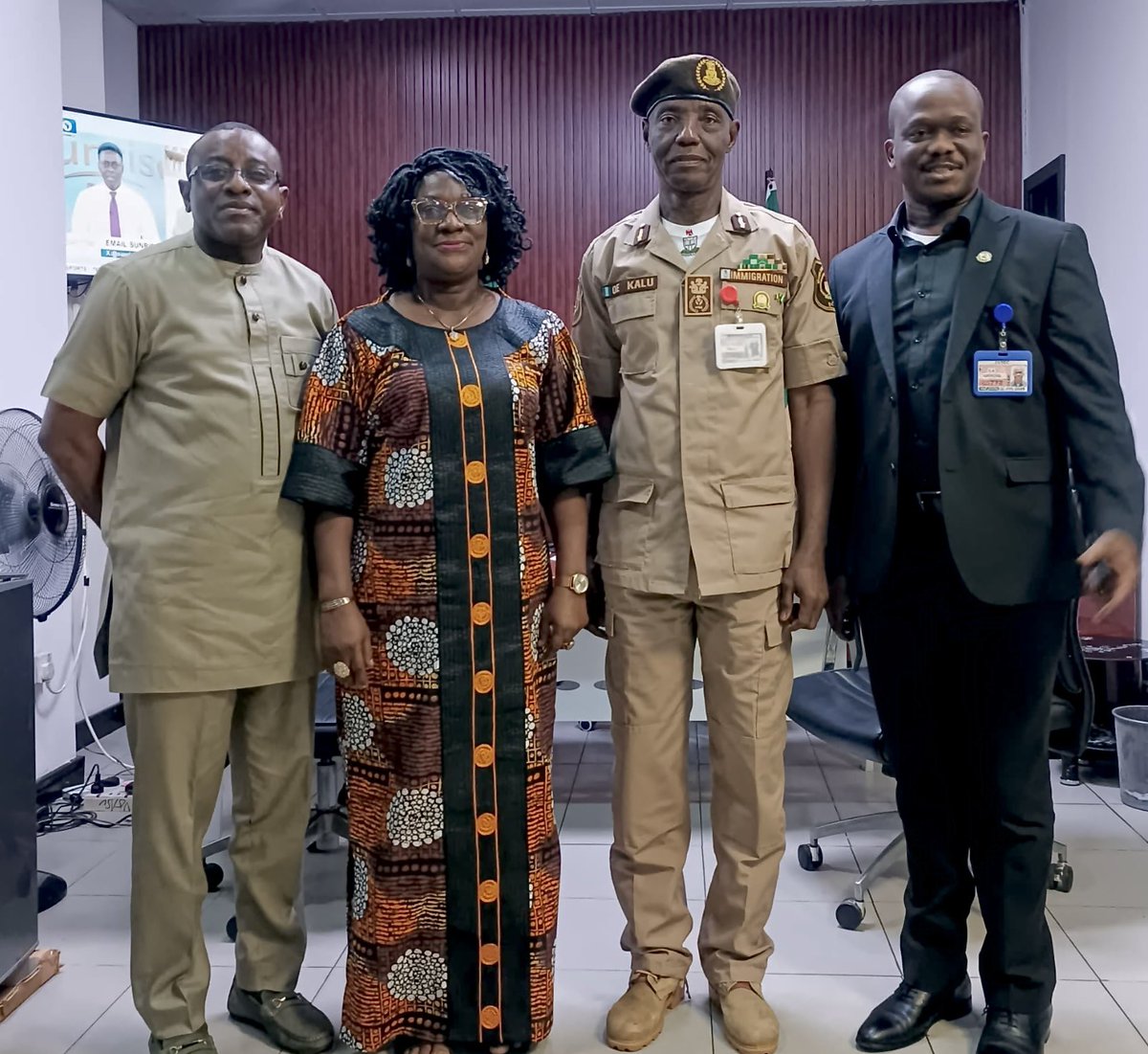 Mrc_nelexlagos's tweet photo. The head of NELEX/MRC paid a courtesy visit today to the Comptroller @nigimmigration MMIA and the CSO @AVSECNG 

The purpose of the visit was to foster
partnerships and synergize efforts, particularly in the areas of migrant return and reintegration.

#japa 
#safemigration https://t.co/4RDpOk28MY