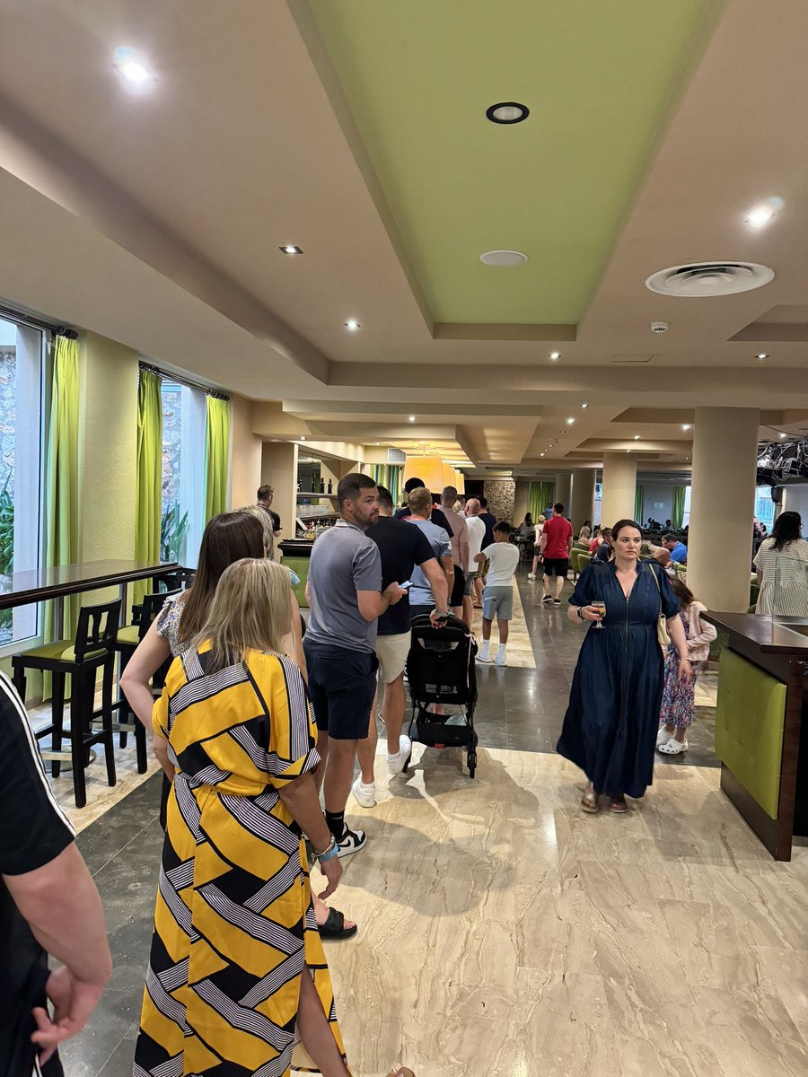 pub_queues tweet media