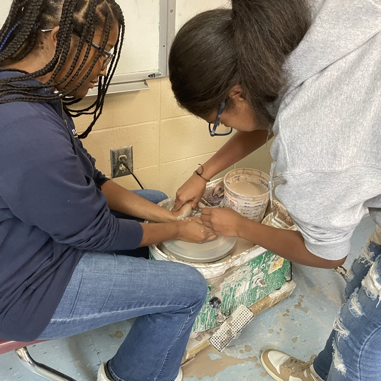 SJHSwarriors's tweet photo. It's been a busy week in Miss Rhone's class! Students experimented with throwing bowls in art class while others in Outdoor Adventures learned how to plant spinach seeds. #themoreyouknow #tww #creativityiscool https://t.co/QKXPiUa15i