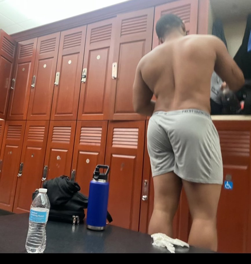 get_rocks_off's tweet photo. If I had one wish omg 😈🤦🏾‍♂️🤤👃🏾😜
@DominateBP @hairy_masc https://t.co/m022Y2bnYH