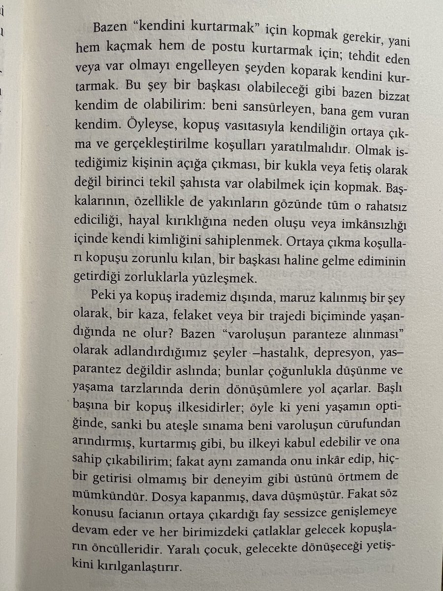 mkemalsayar's tweet photo. ‘Yaralı çocuk, gelecekte dönüşeceği yetişkini kırılganlaştırır’. https://t.co/ijAdomOM47