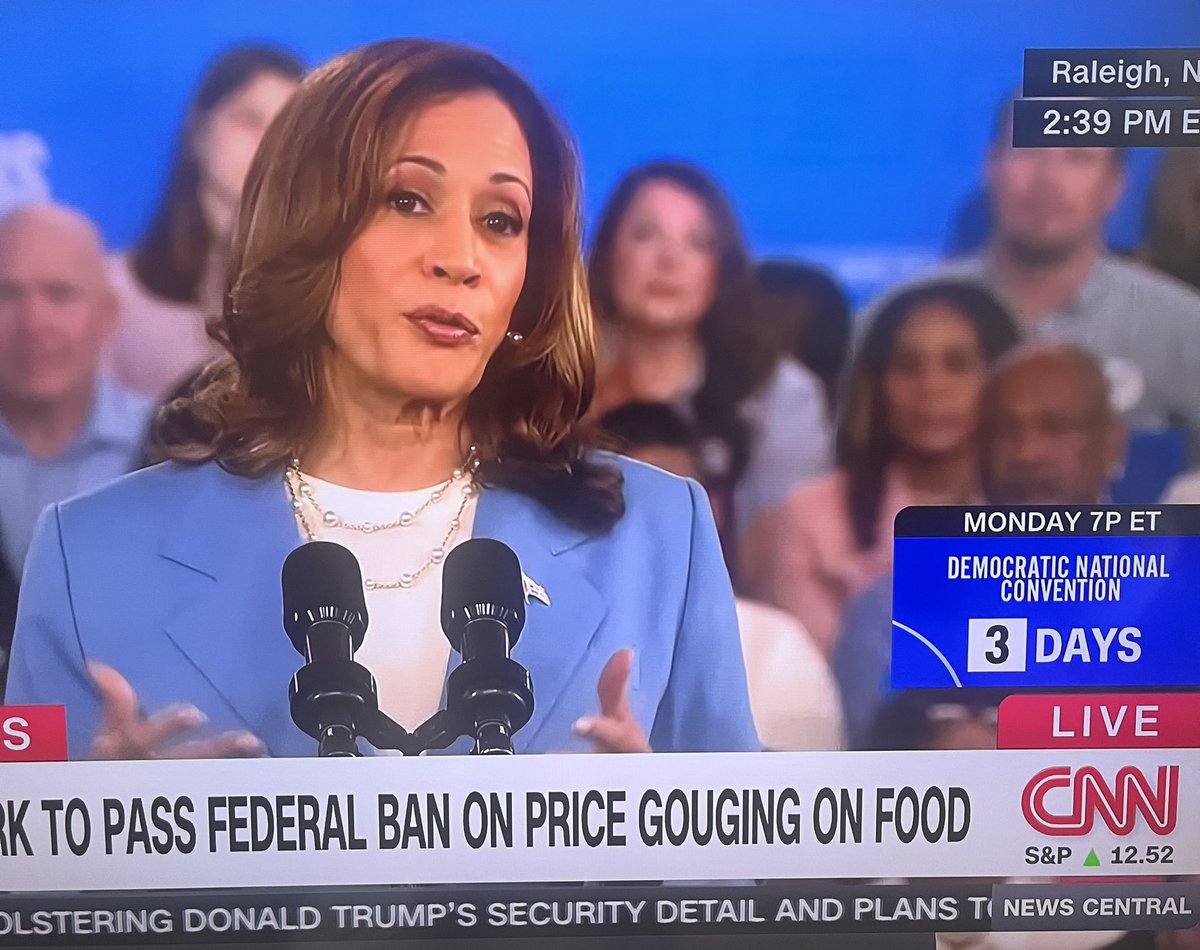 FlyWithKamala tweet media