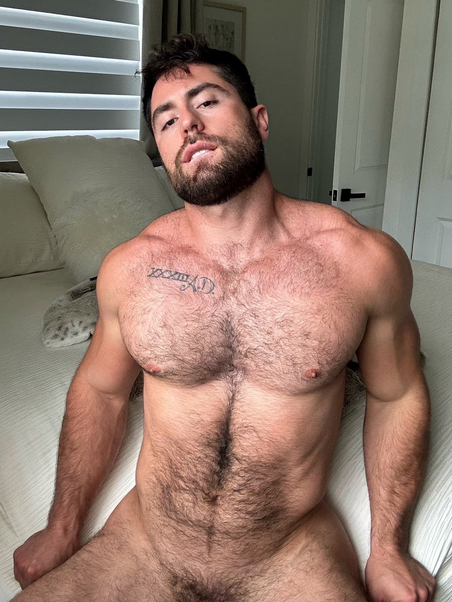 RuggeryValdiv10's tweet photo. Comment “Rawr” full pic in DMs https://t.co/GEX6bQz7mn