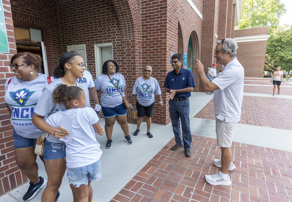 It’s finally Move-In weekend at UNCW! 

Welcome, new and returning Seahawks!