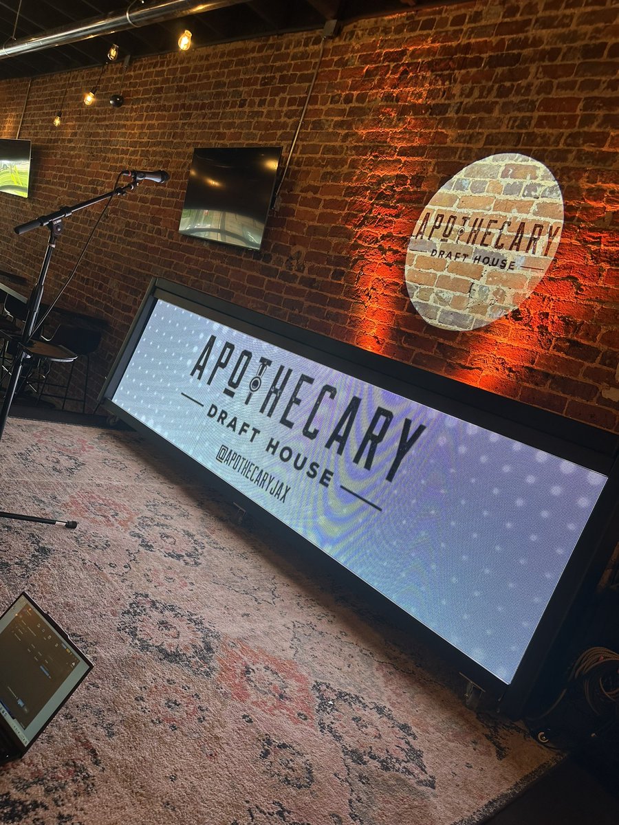 BoostrDisplays's tweet image. Jax State Live  and Rich Rod Show will be first class with this Boostr LED Table! @RealCoachRod @JaxStateFB @colincasey1023 @JSUNews @JSUAthletics