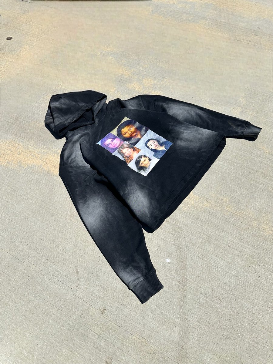 desire4evr's tweet image. BACK2SCHOOL COLLECTION
THIS MONTH + CHAINS RESTOCKING