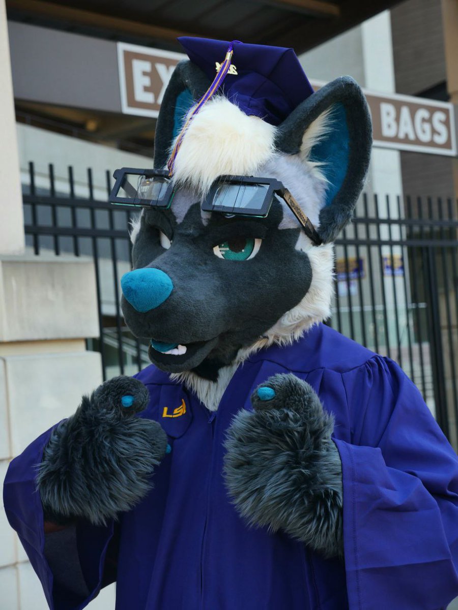 Hoppin' n Chompin' tweet media