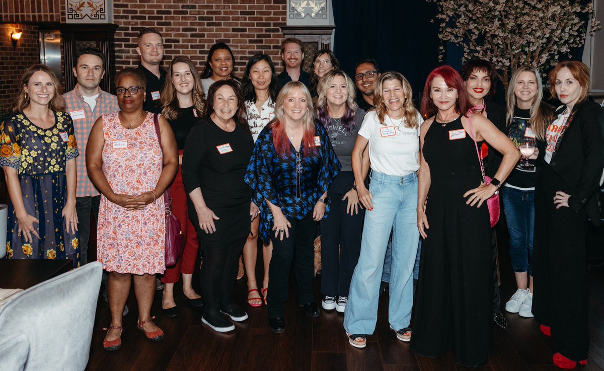 ThomaiTomato's tweet photo. @bmccollective #writers #directors #agents #managers mixer! https://t.co/7cC9N4dloY