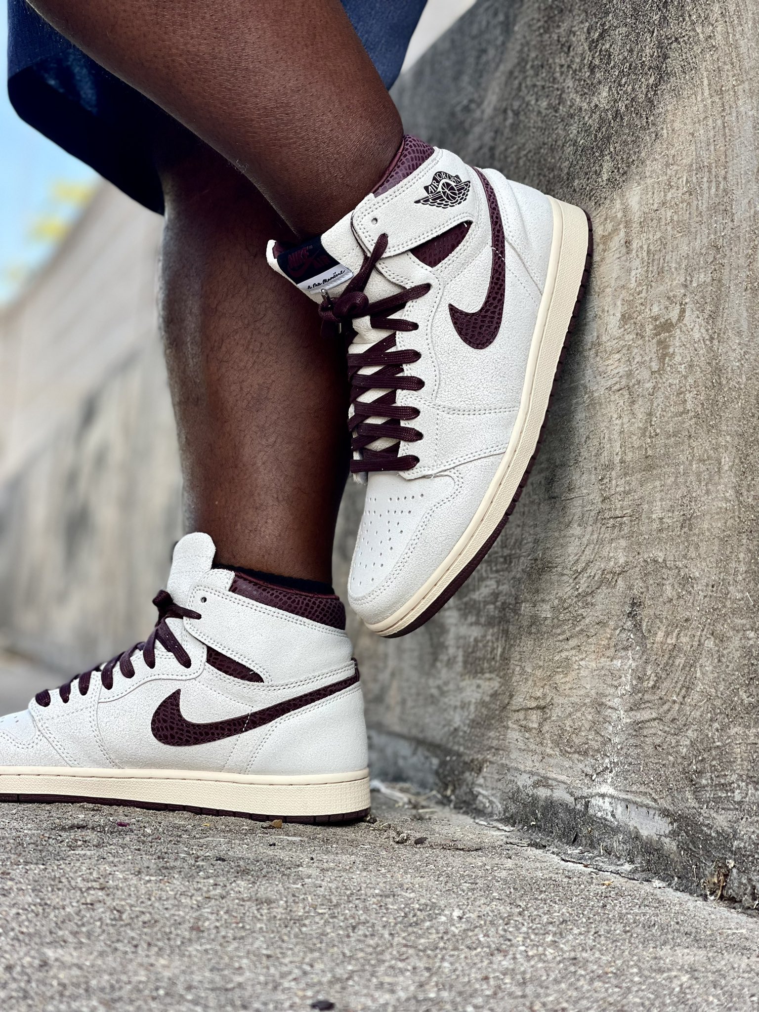 Patrick Broussard on X Today s on feet from your friendly neighborhood mail man A Ma Maniere x Air Jordan 1 High OG Color Sail Burgundy Crush Style Code DO7097 100 Release Date