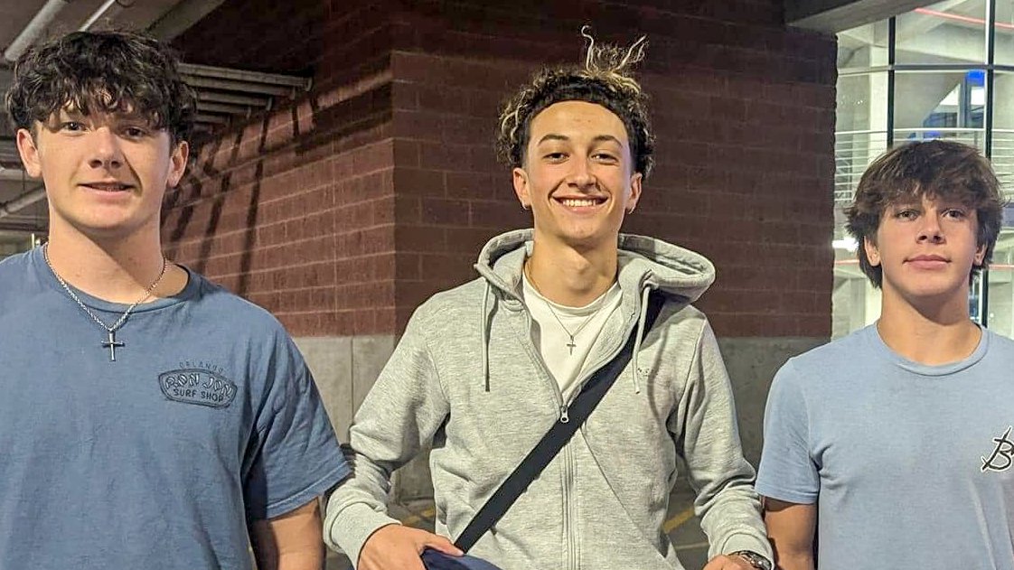 A special welcome to our 30 international students who will be studying at JPS starting this fall! This week they were welcomed at an event at the high school. We love these photos of their recent arrivals at the airport. Can't wait to host you this year, international students!