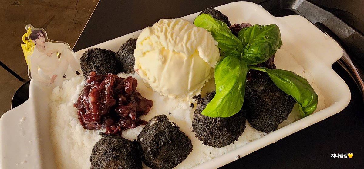 baegjiw02595478's tweet image. 불금~!!  울 준호 시원하게!!  💛
#서촌 #뉴라인라운지