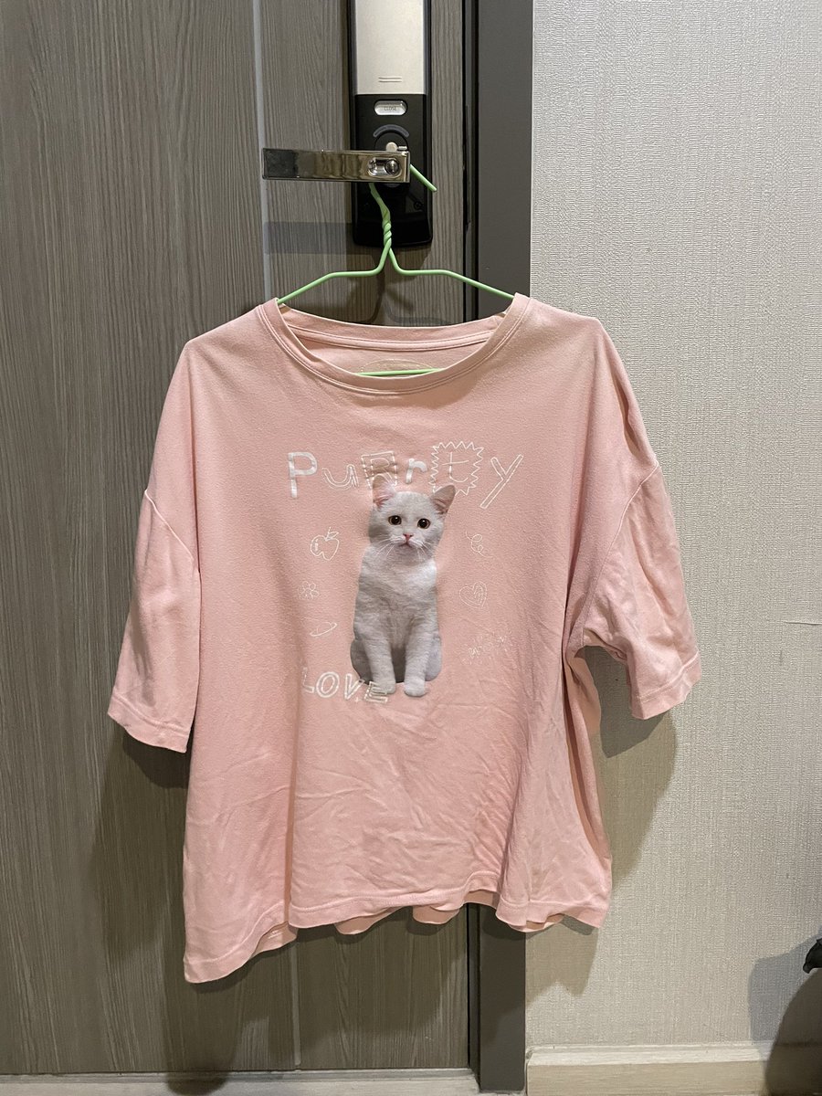 stuffbyrrinnn's tweet photo. ส่งต่อ เสื้อยืด stylist สกรีนแน่นๆ
💗180รส💗 อก44 ยาว27

#เสื้อผ้ามือสอง #cintageshop #stylistshop #ส่งต่อcintageshop #ส่งต่อvghbkk #vghbkk #komegirls #laayhouse  #mon2sun #choosedress #chuuchop #ส่งต่อmon2sun #ส่งต่อchoosedress #ส่งต่อmatchbox #โล้ะตู้ #ส่งต่อdaddy #ส่งต่อfrank https://t.co/QAgZeI6zX5