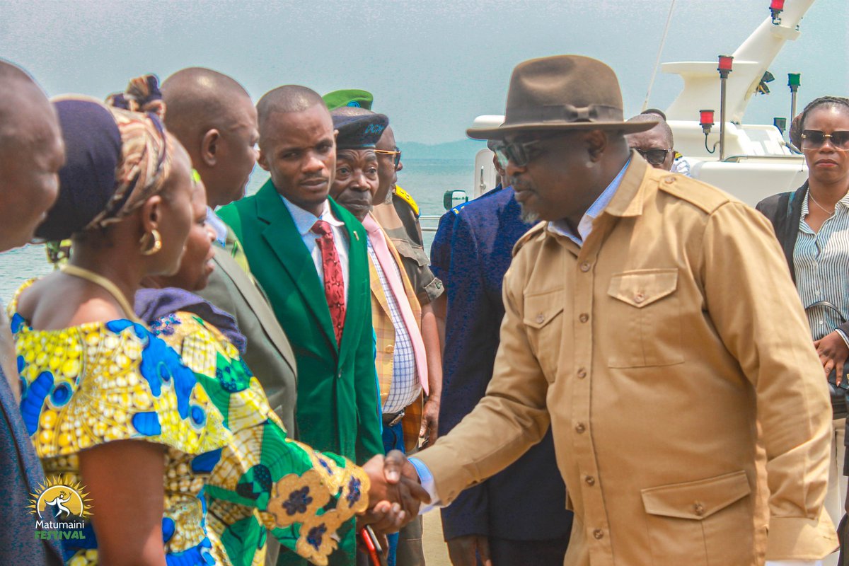 PASHA_GL's tweet photo. TIC-TAC 💥
C'est avec le ministre national du Tourisme, son excellence Monsieur MODERO NSIMBA MATONDO, que la troisième édition du Festival MATUMAINI s'ouvre officiellement 16 août.

Trois jours pour célébrer le tourisme dans la cohésion sociale sur la plus grande île. https://t.co/JyVIXvt4J4