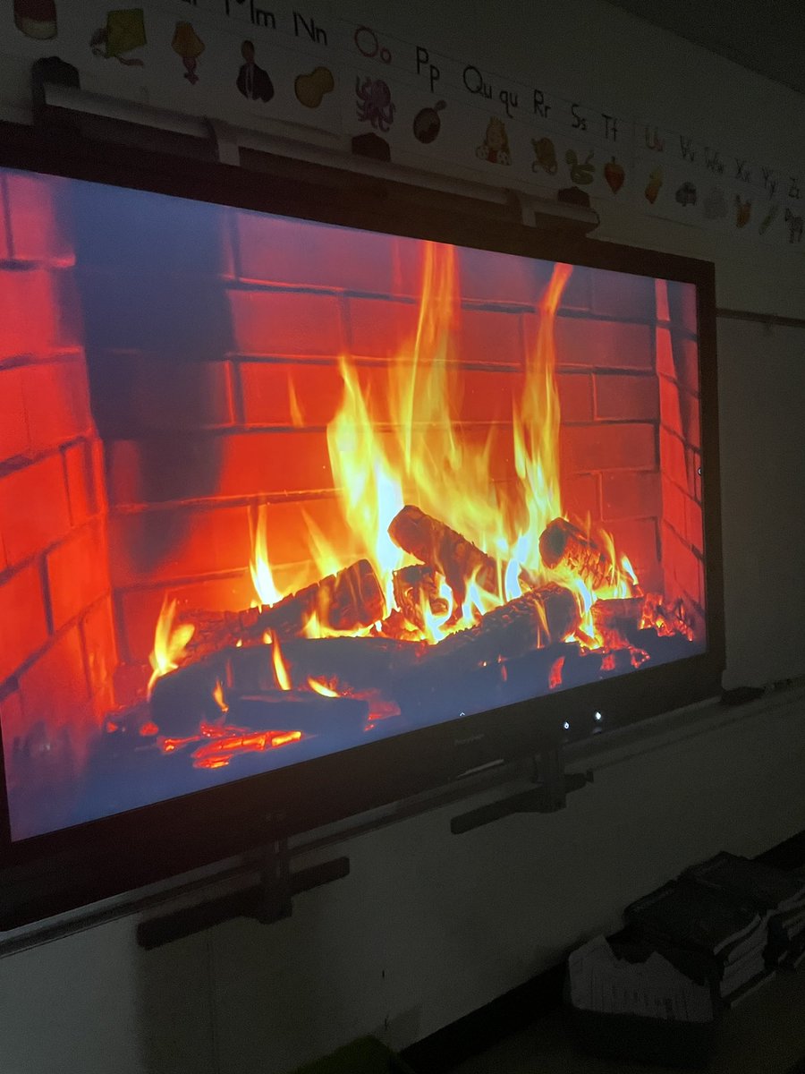 hgerickteach's tweet photo. Room 137 Bascomb!  S’mores for snack and a reading campout! @CherokeeSchools @bascombbobcats @katiebarrieCCES https://t.co/Gjntz1lvm9