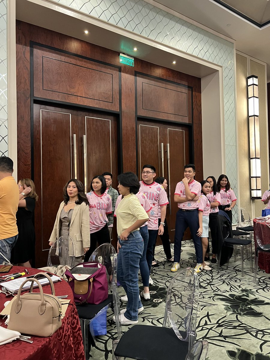 yancaringal_'s tweet photo. GRABE WE PASSED OUR PRACTICUM AND EXAMS!! FROM THE BOTTOM OF OUR PANCREAS, SALAMAT #BINI DIABETES CARE SPECIALISTS NA KAMI, HAHAHAHA!!! HAPPY GRAD DAY DOKIES OF UP-PGH, ST. LUKE’s AND MMC, NA SUPER ADIKTUS SA BINI!!! #DiaBINI 😂 well of course #PinkIsPower #servethepipz🌸💓💉🍎 https://t.co/jrNOdSXhn5