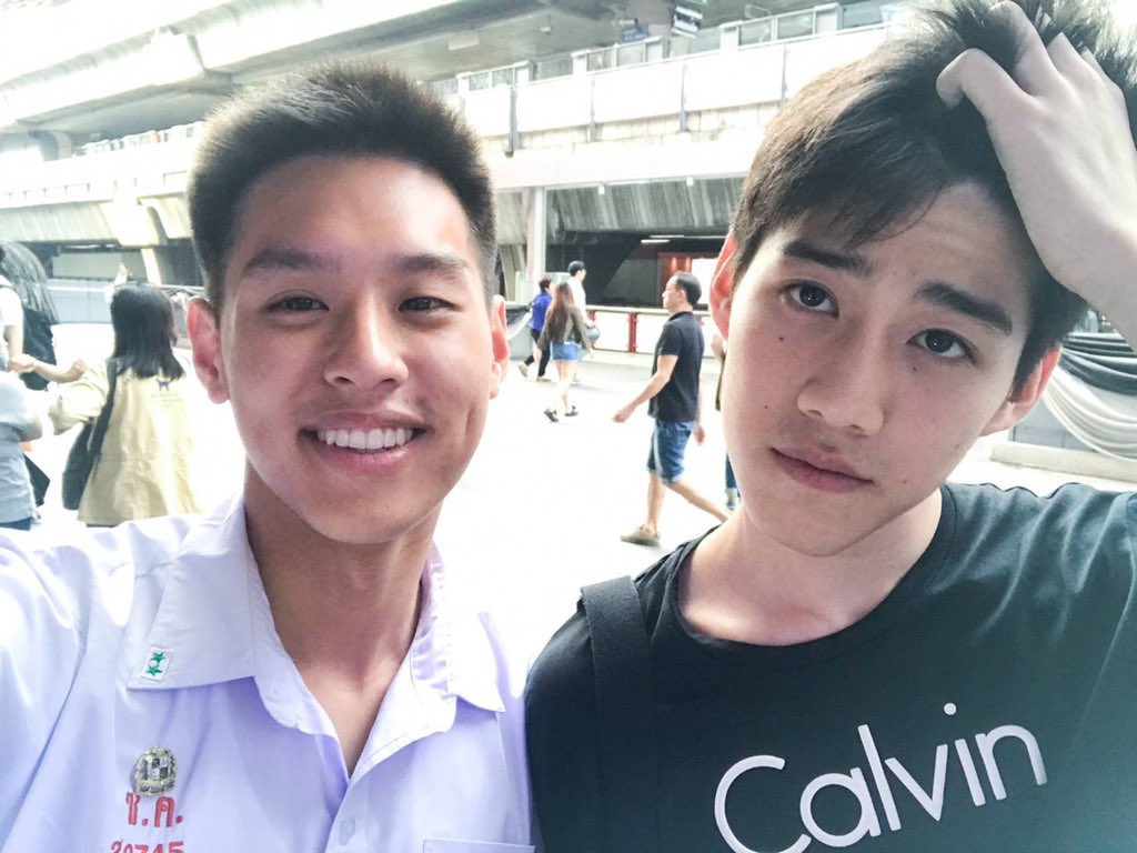 ireen_0063's tweet photo. เป็นคสพที่น่าอิจฉาจริงๆ บิวกิ้นพีพีอยู่ด้วยกันตั้งแต่
- เตรียมสอบเข้ามหาลัย
- รับดิฟจบม.6
- รับปริญญา
- จนตอนนี้มีคนนึงจะไปเรียนต่อป.โท ก็ยังคงอยู่ข้างๆกัน https://t.co/2XcRBYfzsr