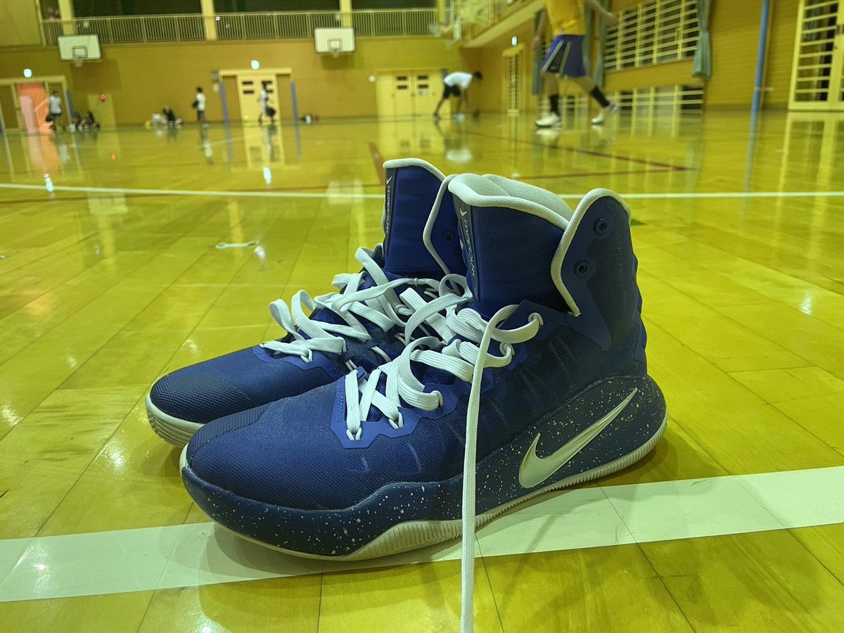 No_name_oj's tweet photo. 金曜🏀
地元企業サークルにて
どうにも練習の成果とゲームへの応用が連動しない自分に不甲斐ない😡
今夜の成果はちゃんと走り切れたことだけか😮💨
今夜はHYPERDUNK 2016
#HYPERDUNK
#スジオカボード
#superfeet https://t.co/Ekb3IYPfkp