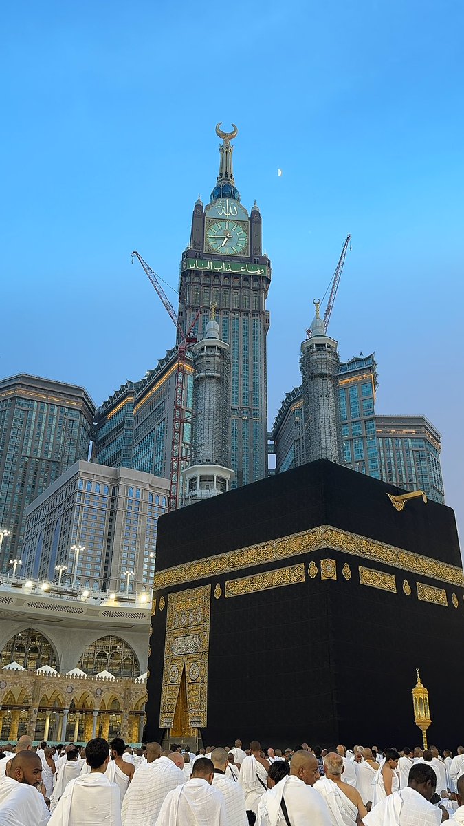 maa_li97's tweet photo. اللهم لك الحمد ولك الشكر؛ أطعمتني وسقيتني وآويتني، ورزقتني، وسترتني وأمهلتني ورحمتني، لا أحصي ثناءً عليك🤍 https://t.co/V9L0GfwVm7