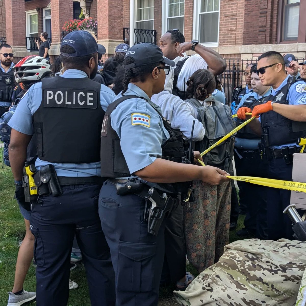🚨RIGHT NOW: ALL OUT TO 6141 S Greenwood to #DefendChristiana. RIGHT NOW law enforcement is trying to wrongly evict Black third-generation home-owner Christiana.🚨