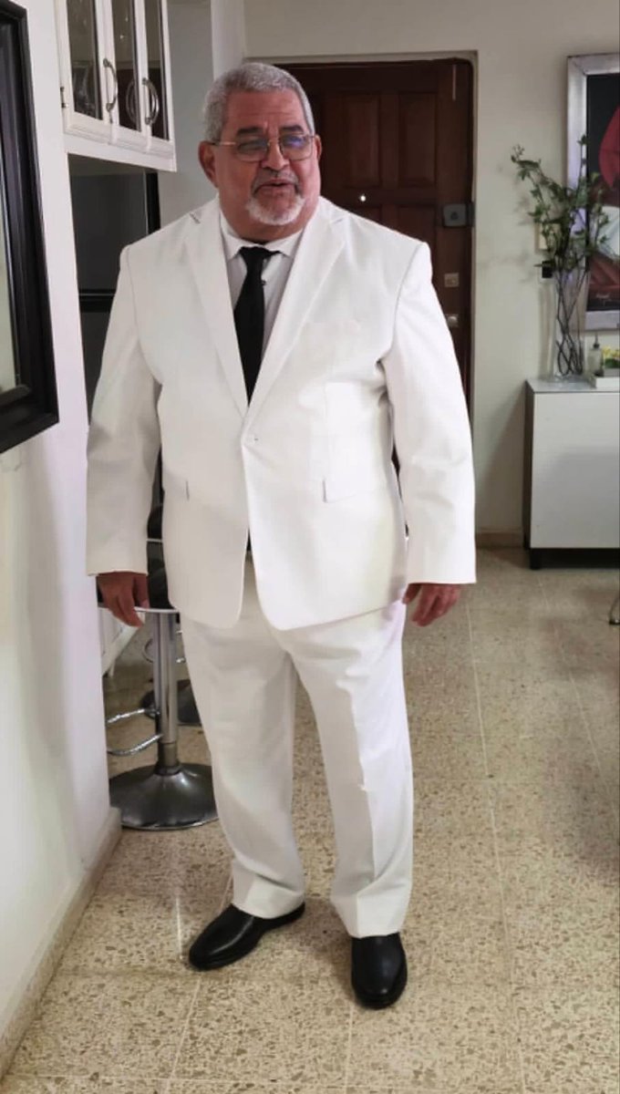 Felicitamos al líder comunitario y político <a href="/HectorMarte_23/">Héctor Marte</a> por hacer acto de presencia en un momento histórico de nuestra 🇩🇴 acompañando al Sr Presidente <a href="/luisabinader/">Luis Abinader</a> en la toma de posesión La lealtad no depende de las circunstancias porque es la permanencia de los principios🤝