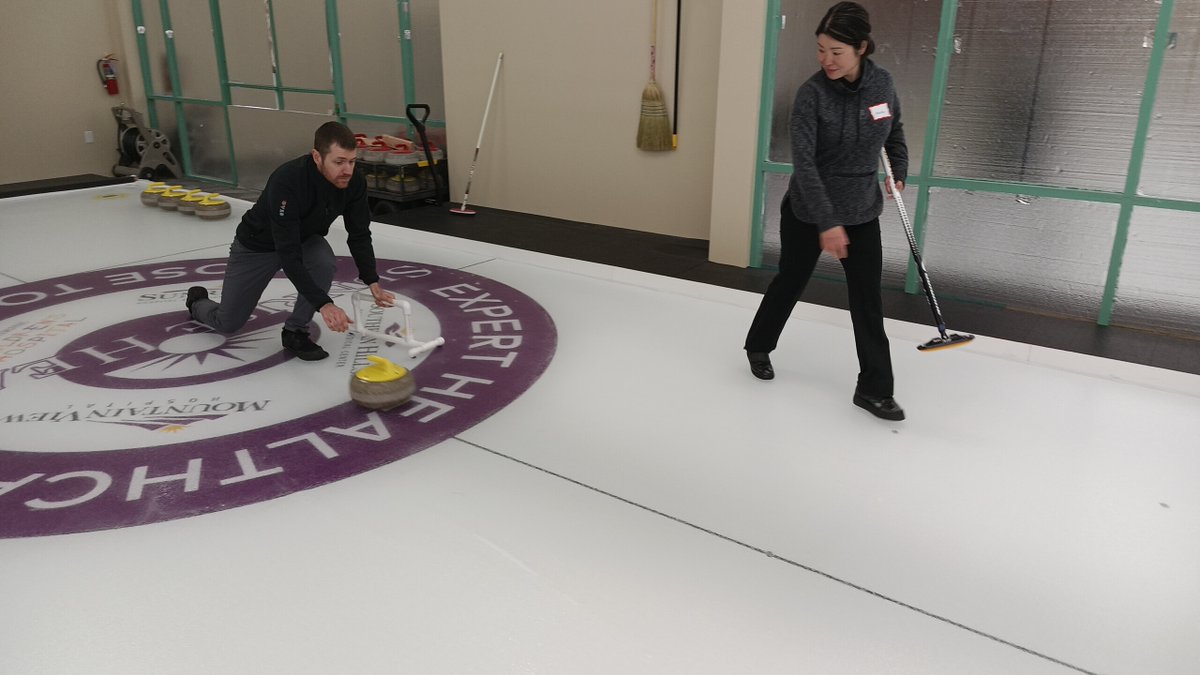 TheCurlVegas's tweet image. This week members and crew from @bluemangroup   came in for a lesson and got to play a few exciting ends. We had quite a few naturals! Thanks for coming and we look forward to the next one! 😀