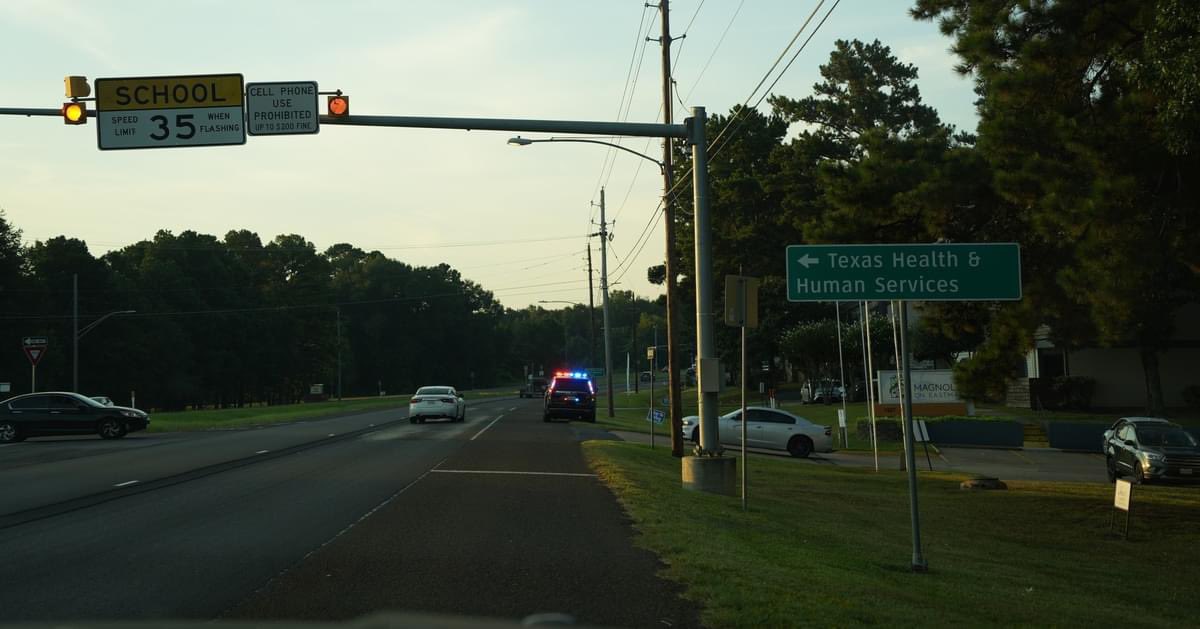 LongviewPolice's tweet image. We’ve had extra patrol in and around our school zone areas this week. Remember to slow down and stay off your phone when the zones are active. 

We hope everyone has had a great start to the school year! 🎉✏️