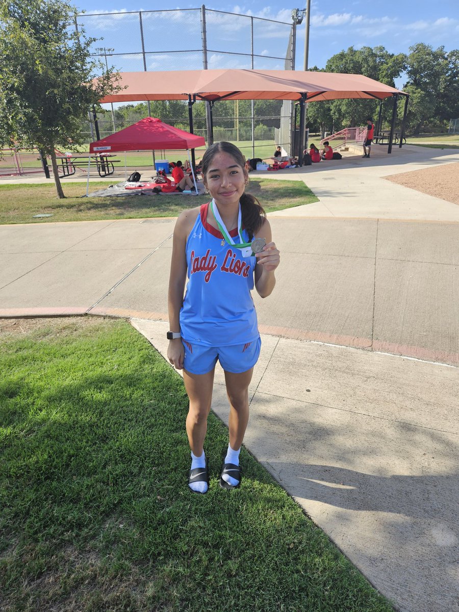 cberrysports's tweet photo. Lady Lion S. Caldera races to a 2nd place finish to start the season at the Kennedale XC Meet! https://t.co/bNuLjQdrZv
