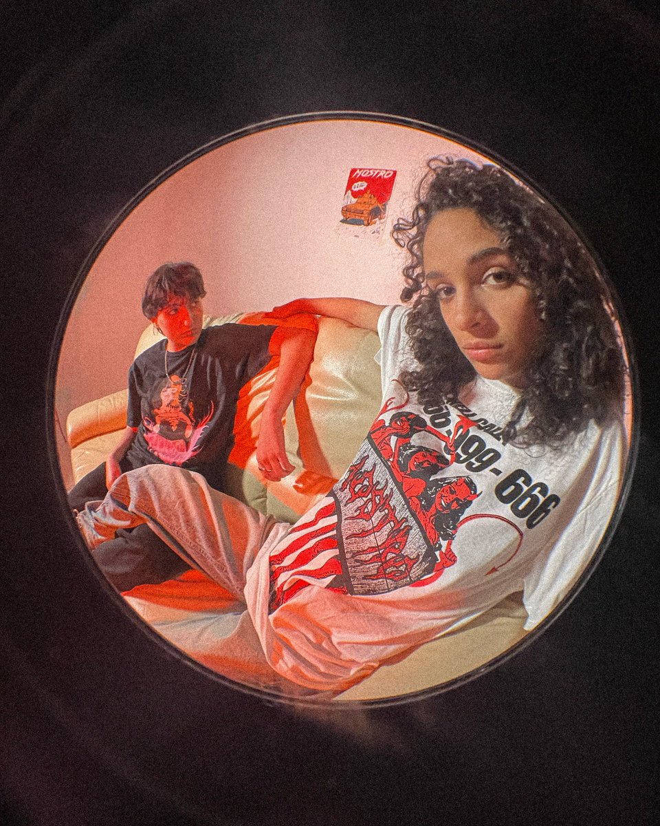 Su honirostore.com x tutto Agosto se acquisti 1 articolo te ne arriva un altro in omaggio 💖🔥 #specialpromo #honirostore #merchandise