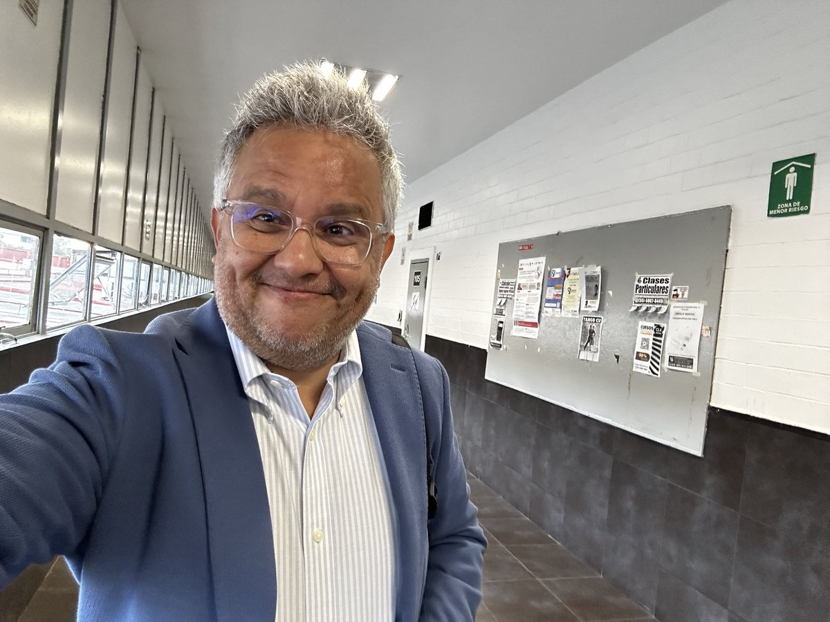 Ganando como siempre : llegando antes que los alumnos