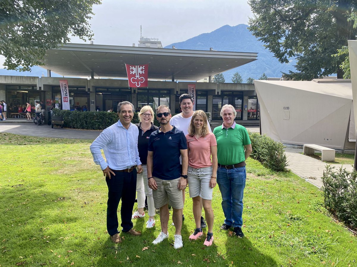M_Roethlis's tweet photo. Viele Jugendliche aus #Nidwalden waren diese Woche im traditionellen Tenero-Lager und es war mir wieder eine Freude, den jährlichen Besuch zu machen. Danke @KantonNW und @_BASPO für eure Arbeit! https://t.co/SHkgS6kD3C