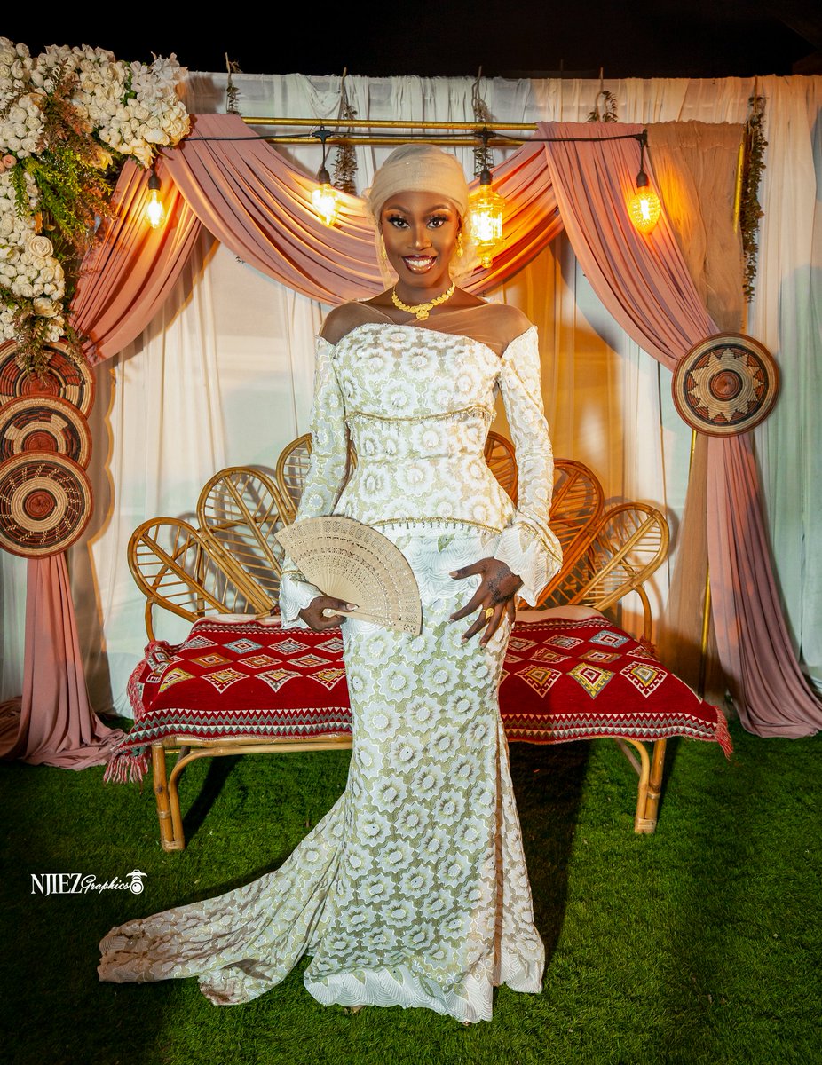A beautiful bride, with a beautiful smile, in her beautiful day ✨ 

#weddingday #gambianwedding #gambianphotographer #njiezgraphics