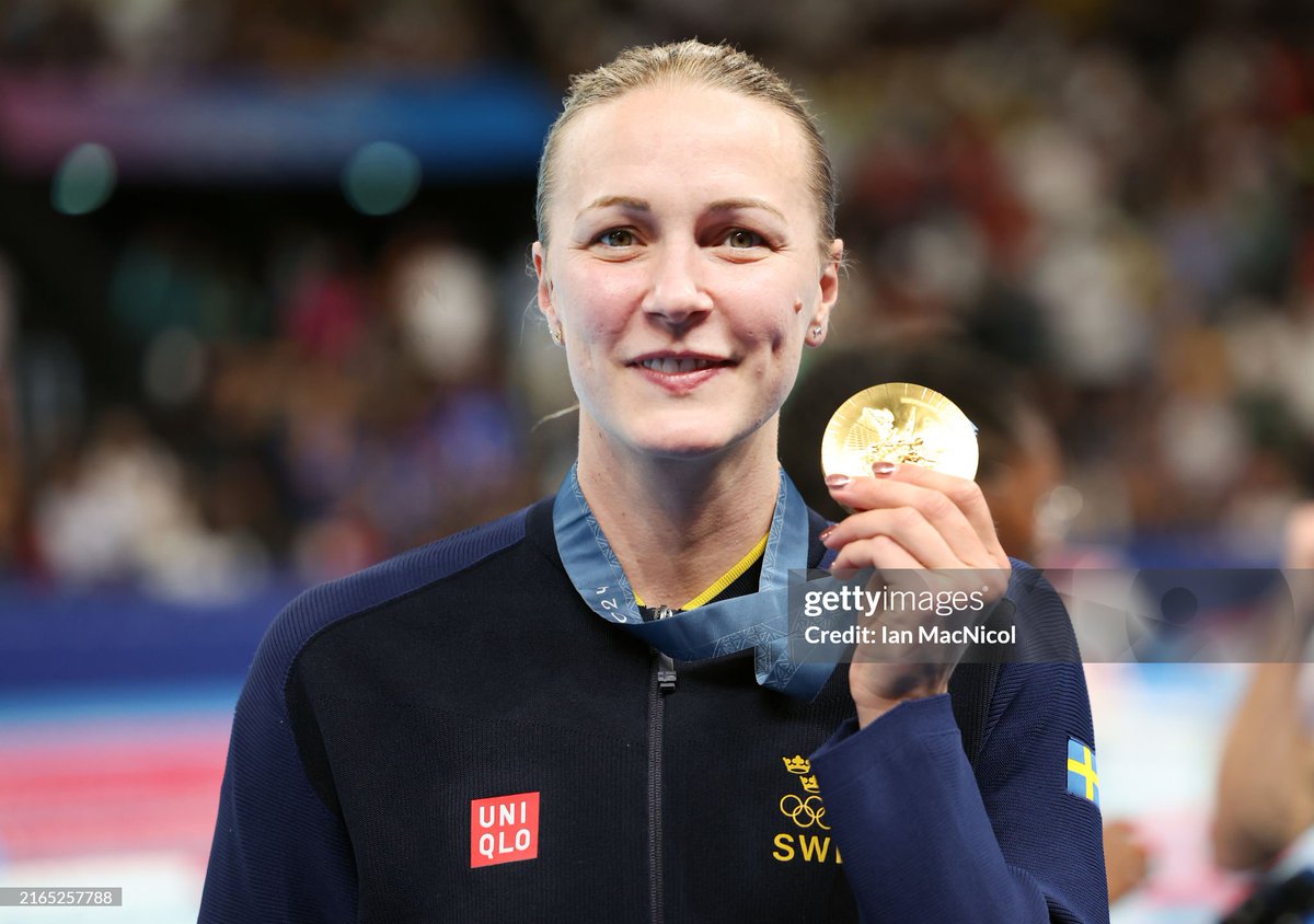 LendasOlimpicas's tweet photo. Sarah Sjöström, Suécia 🇸🇪. 
Campeã Olímpica. 
Natação. 50m livre e 100m livre, feminino. 
Jogos Olímpicos, Paris 2024. 
#sarahsjöström #sverige #olympics #legend #mästare #champion #guld #simning #swimming #paris #olympiskaspelen #olympicgames #swe #paris2024 https://t.co/8DP3Bicaqk