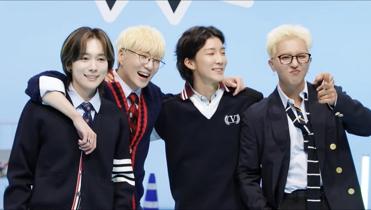 KimKimKim29's tweet photo. A decade with my WINNER💙✨️

A WINNER CELEBRAT10N 
#10YearsWithWINNER
#지켜나가자위너영원히_10주년
#ALL_TIME_WINNER https://t.co/h5cVIpPux2