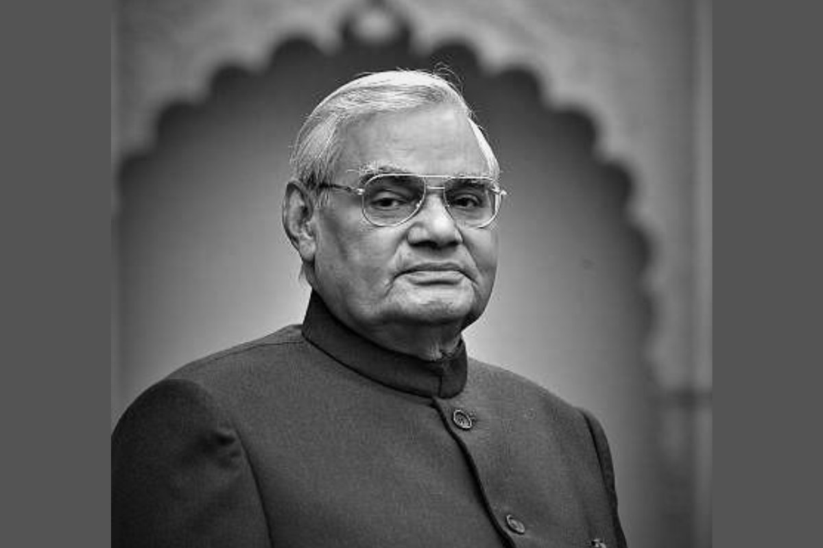 PrateekRajwada's tweet image. अटल जी🙏🏻
facebook.com/share/p/4R2HhS…

#AtalJiPunyatithi #AtalJi #kuwarprateeksingh