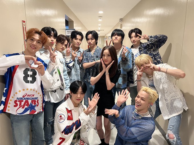 dee ✦ (ia) tweet media