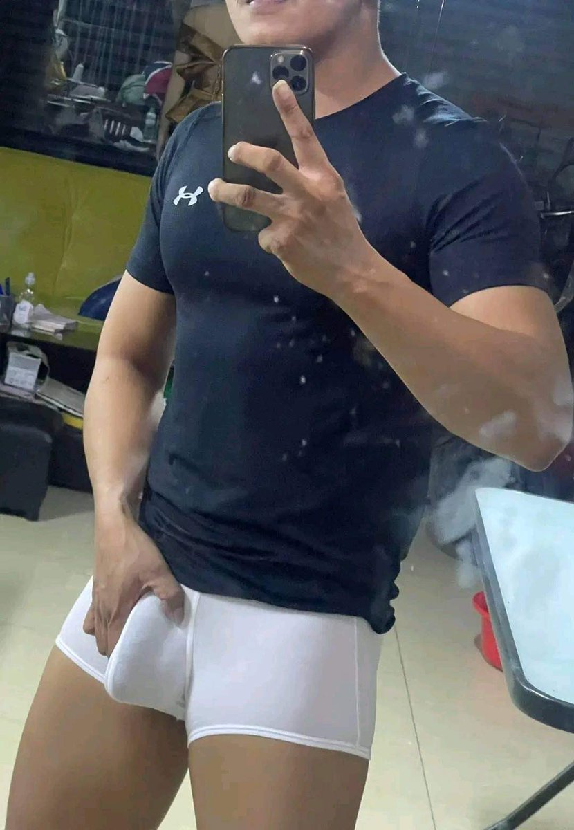 Broskhmers's tweet photo. ស្តេចក្តហើយប៉ិនេះ 🍆 https://t.co/Ibdk2NdizO