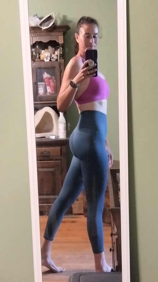 avishay2004's tweet photo. 40 years old
6'1"
152 lbs
All natural 
Oh yeah, and I've got thyroid tumors and am hypothyroid, I've got CIRS (autoimmune disease), and a permanent spinal injury with nerve damage and multiple degenerated discs -bone on bone arthritis. 
Zero pharma, only food and exercise. https://t.co/WNJqnwHFZA