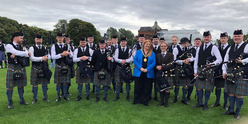 LordProvostGCC's tweet photo. Chatting with @STVLaura @thismorning as Chieftain of #WPBC2024
Excited about tomorrow's Battle of the Bands
Joined by last year's victor's Bathgate's @TheBoghall, Piper Emma Hill & #RSPBA Colin Mulhern
Great for city & everyone who💗Pipes & Drums
Good luck everyone!
💗🥁🎵 https://t.co/Ywn7cOuDTi