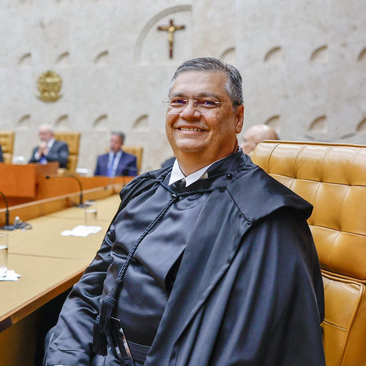 🚨URGENTE

O STF formou MAIORIA para RESTRINGIR as "emendas PIX" e as "emenda impositivas".  A decisão foi proposta pelo ministro Flávio Dino para aumentar a TRANSPARÊNCIA do orçamento.

PARABÉNS STF!