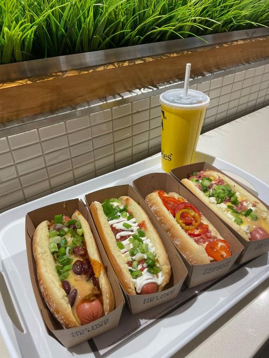Nothing like a Loaded dogs from <a href="/NewYorkFries/">New York Fries</a>!
#NYF #loadeddogs #MH_Mall