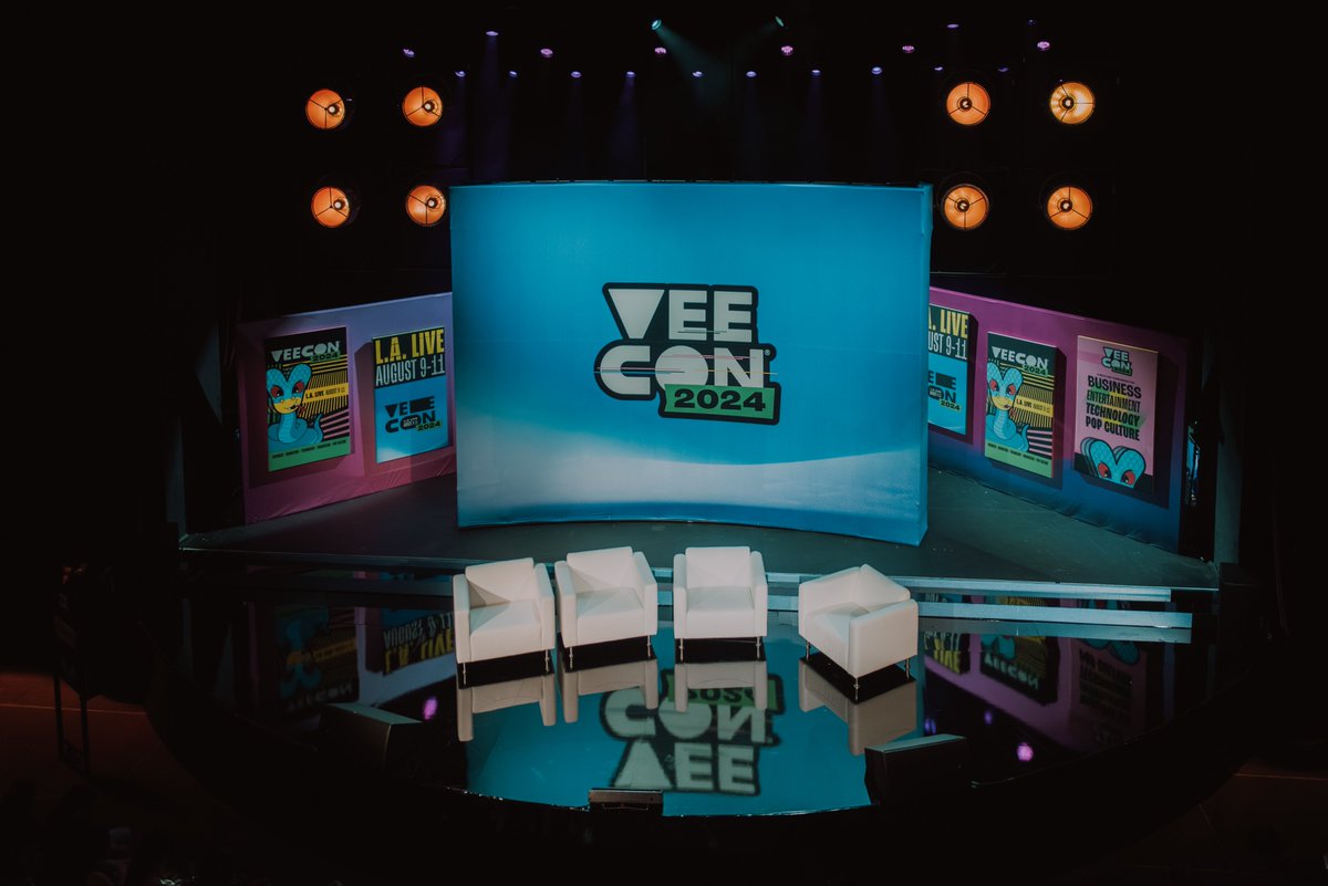 VeeCon tweet media