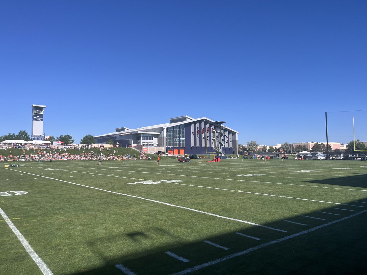 mattschneidman's tweet image. Good morning from Colorado. Packers-Broncos practice coming up. I’ll be watching Green Bay’s offense against Denver’s defense while @NickKosmider watches the other field and we’ll combine our notes into one story for the people.