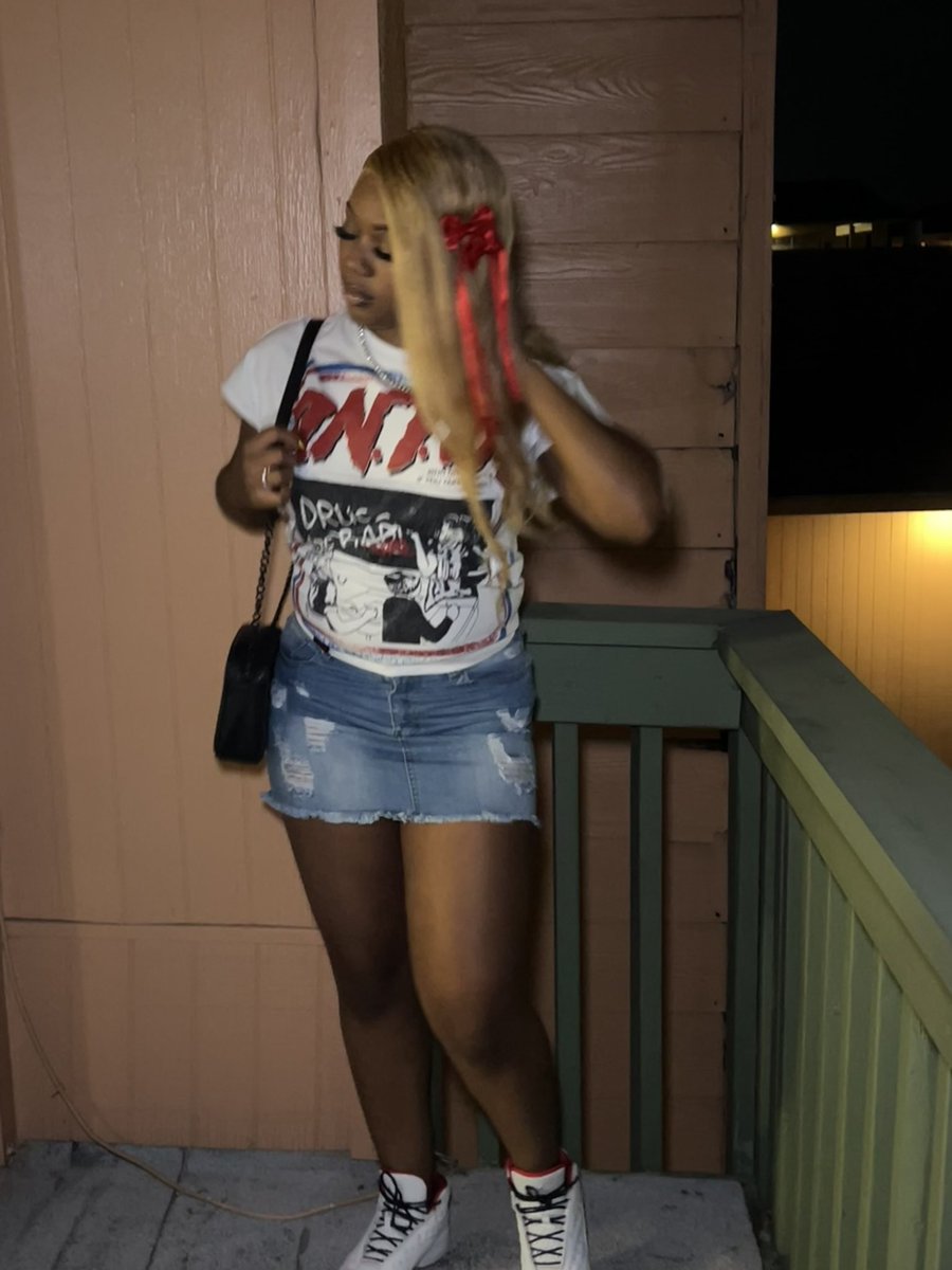 tayssaliyahh_'s tweet image. You ain’t never fw no boss bx, I turned you out👩🏽‍❤️‍💋‍👩🏾 #backoutside