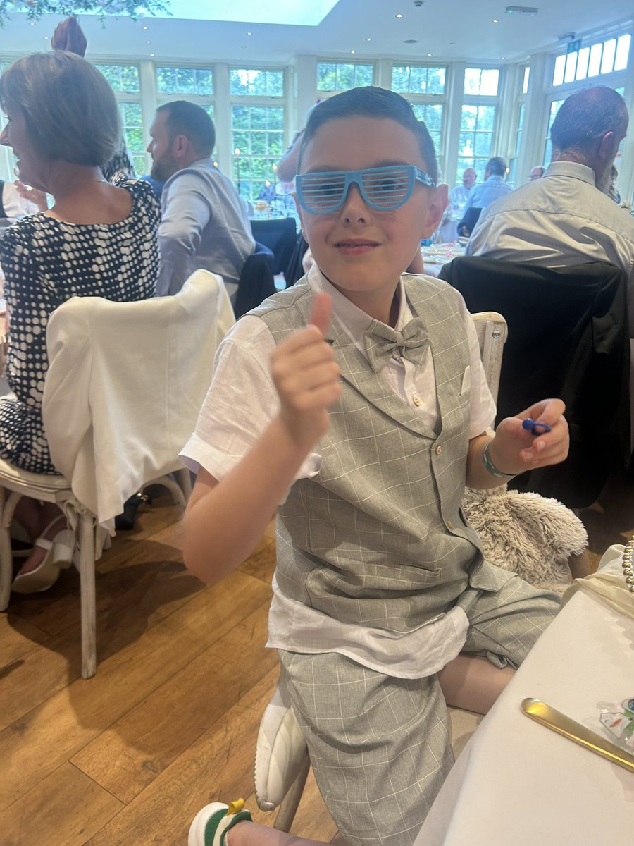 sarah_sumner's tweet photo. Who Doesn’t love a wedding ❤️🥰💙 https://t.co/9njZsadose
