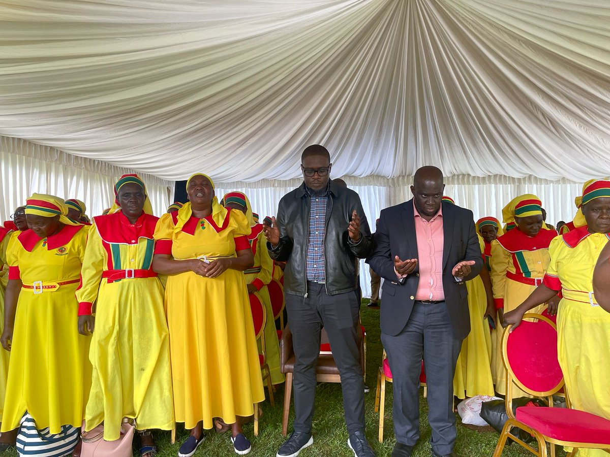 KipchumbaRonal5's tweet photo. Nairobi Governor Johnson Sakaja met with members of The African Divine Church today, marking a significant engagement with the community. His participation in their worship, including dancing, praising, and listening to sermons, highlights his commitment to inclusivity and https://t.co/YTevavElTz