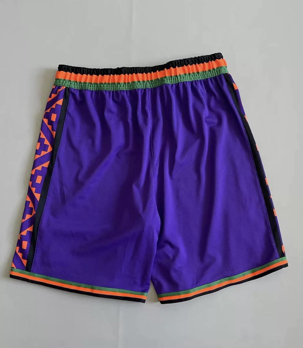 yeh_lu's tweet photo. @caseyvitelli @NBA @hornets @LAClippers @sixers @ProLineMockups @Nike @nikebasketball @Jumpman23 @celtics @nuggets @warriors @memgrizz @Suns suns city shorts？ https://t.co/VDLyUmf2V9
