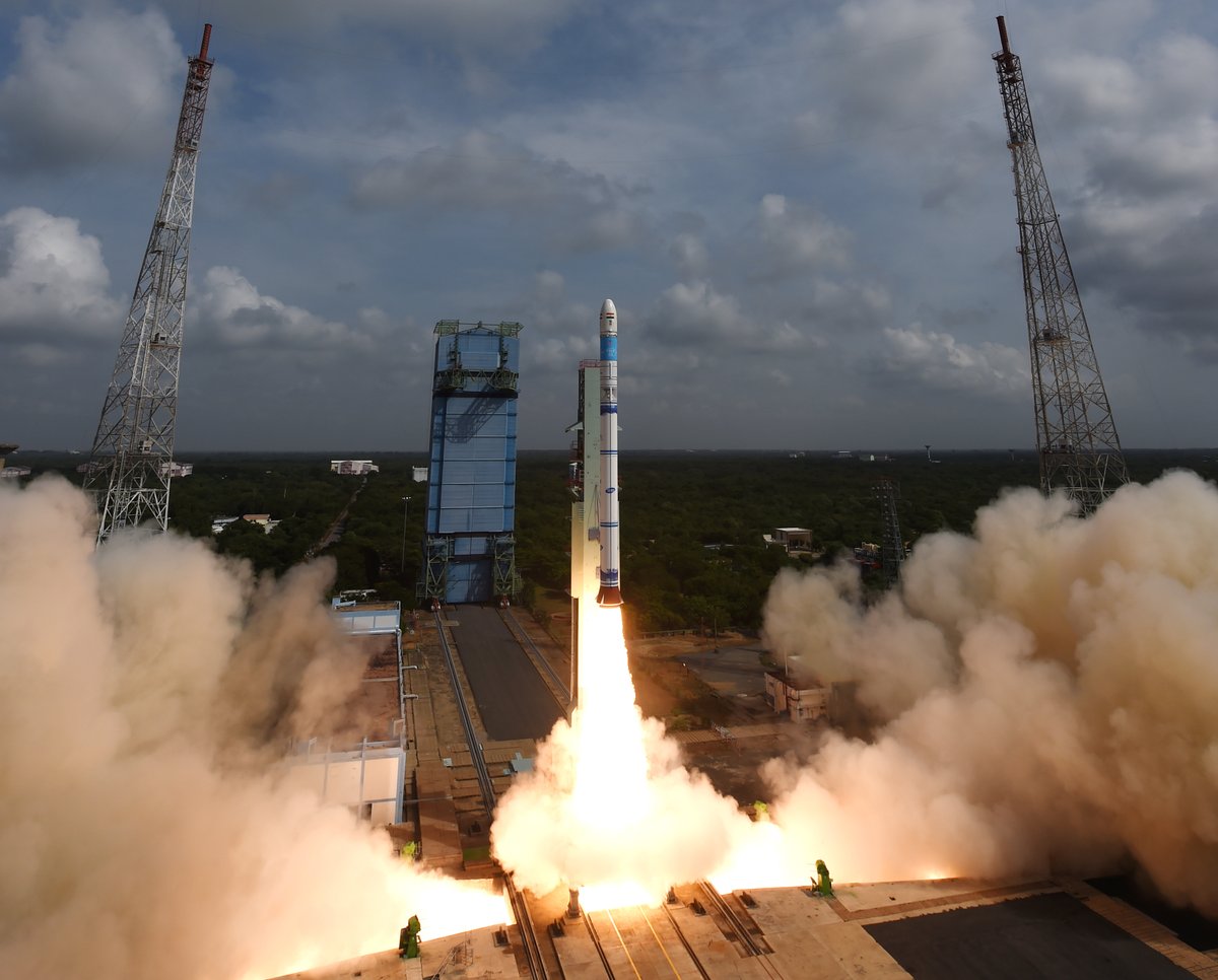 PointOrView's tweet photo. ISRO successfully launches SSLV-D3: By far the best Indian space launch footage. Also, find out why is this mission significant for India’s space sector? WATCH: https://t.co/SNoOsYmbjC
#India #IndiaSpace #IndiaNews #ISRO #ISROLaunch, #ISROLive,#EOS08 #SSLV #SSLVD3 #pointorview https://t.co/SAb6ivXt98